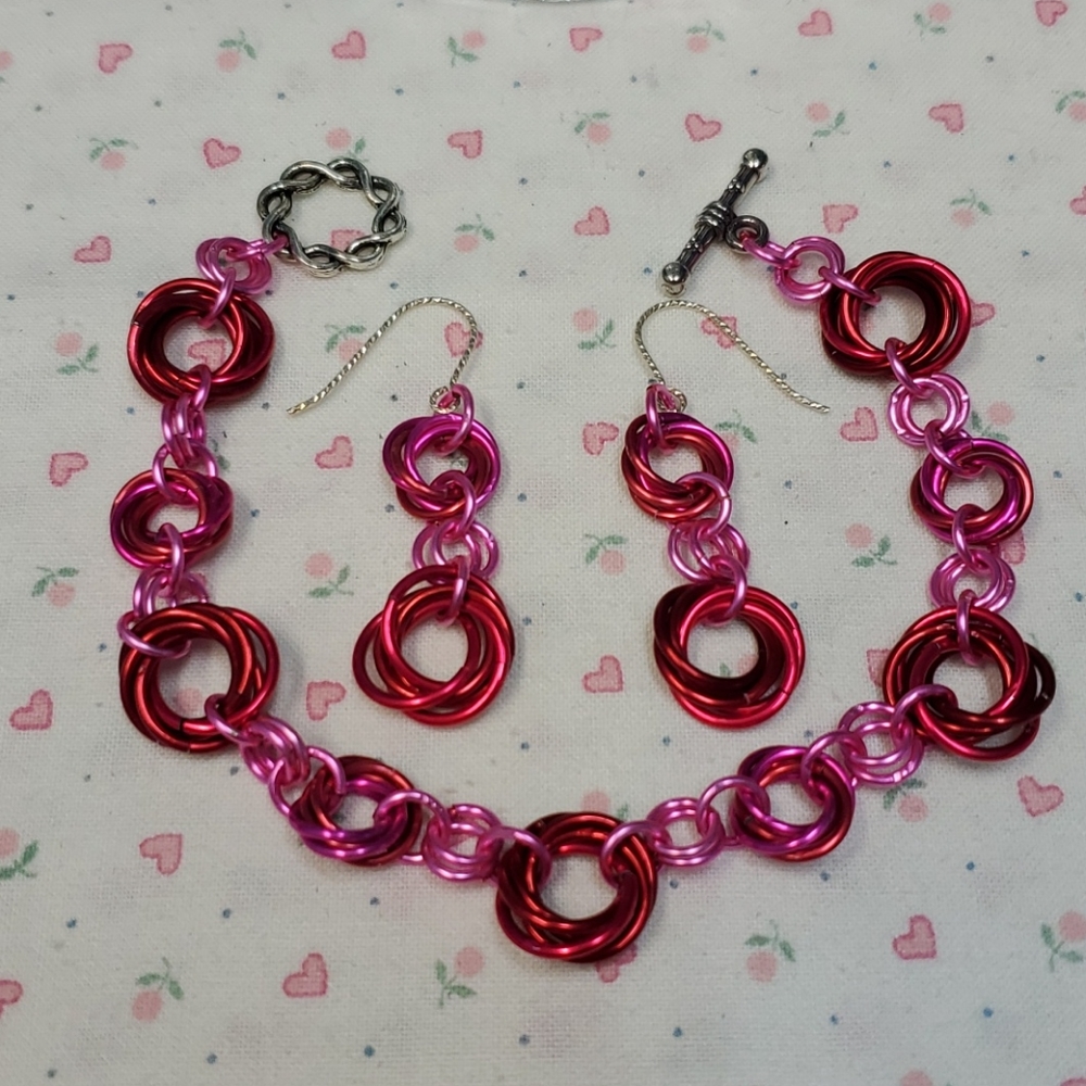 "PRICE DROP"! Bracelet & Earring Set!